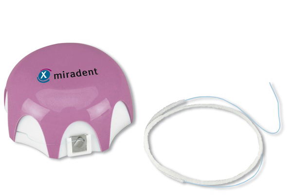 Miradent Mirafloss, zobna nitka implant chx s klorheksidinom 1,5 mm